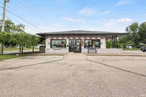 Photo of 1300 Johnson Street, Elkhart, IN 46514 (MLS # 202624691)