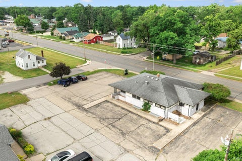 Tiny photo for 1300 Johnson Street, Elkhart, IN 46514 (MLS # 202624691)
