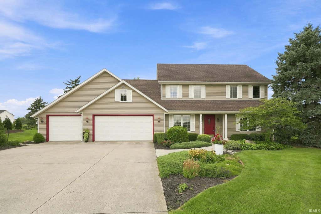Photo of 5207 N State Road 101, Woodburn, IN 46797 (MLS # 202633729)