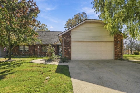 Photo of 371 Baythorne Drive, Warsaw, IN 46580 (MLS # 202644947)