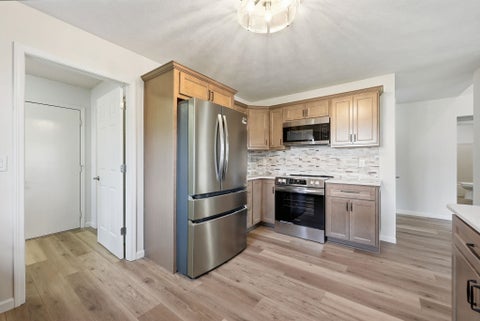Tiny photo for 371 Baythorne Drive, Warsaw, IN 46580 (MLS # 202644947)
