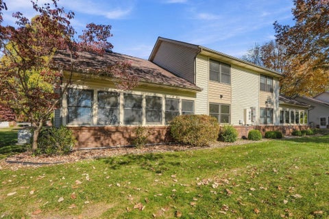 Tiny photo for 371 Baythorne Drive, Warsaw, IN 46580 (MLS # 202644947)