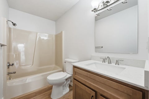 Tiny photo for 371 Baythorne Drive, Warsaw, IN 46580 (MLS # 202644947)