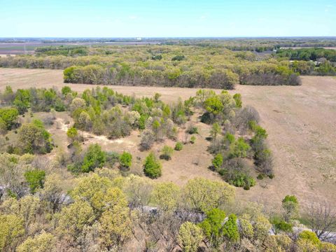 Tiny photo for 700 E 250 N, Grovertown, IN 46531 (MLS # 202618702)