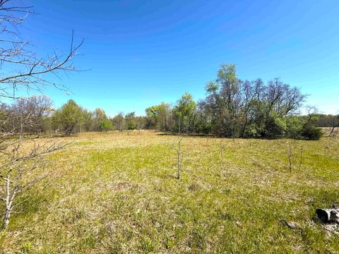 Tiny photo for 700 E 250 N, Grovertown, IN 46531 (MLS # 202618702)