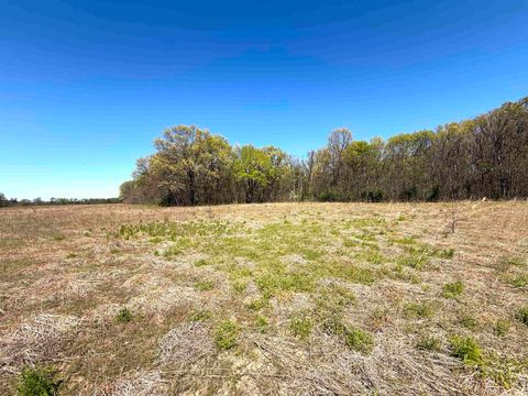 Tiny photo for 700 E 250 N, Grovertown, IN 46531 (MLS # 202618702)