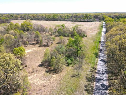 Tiny photo for 700 E 250 N, Grovertown, IN 46531 (MLS # 202618702)