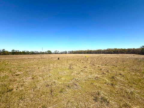 Tiny photo for 700 E 250 N, Grovertown, IN 46531 (MLS # 202618702)