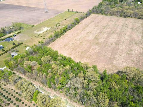 Tiny photo for 700 E 250 N, Grovertown, IN 46531 (MLS # 202618702)