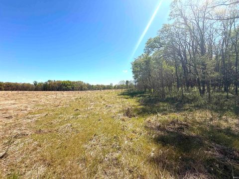 Tiny photo for 700 E 250 N, Grovertown, IN 46531 (MLS # 202618702)