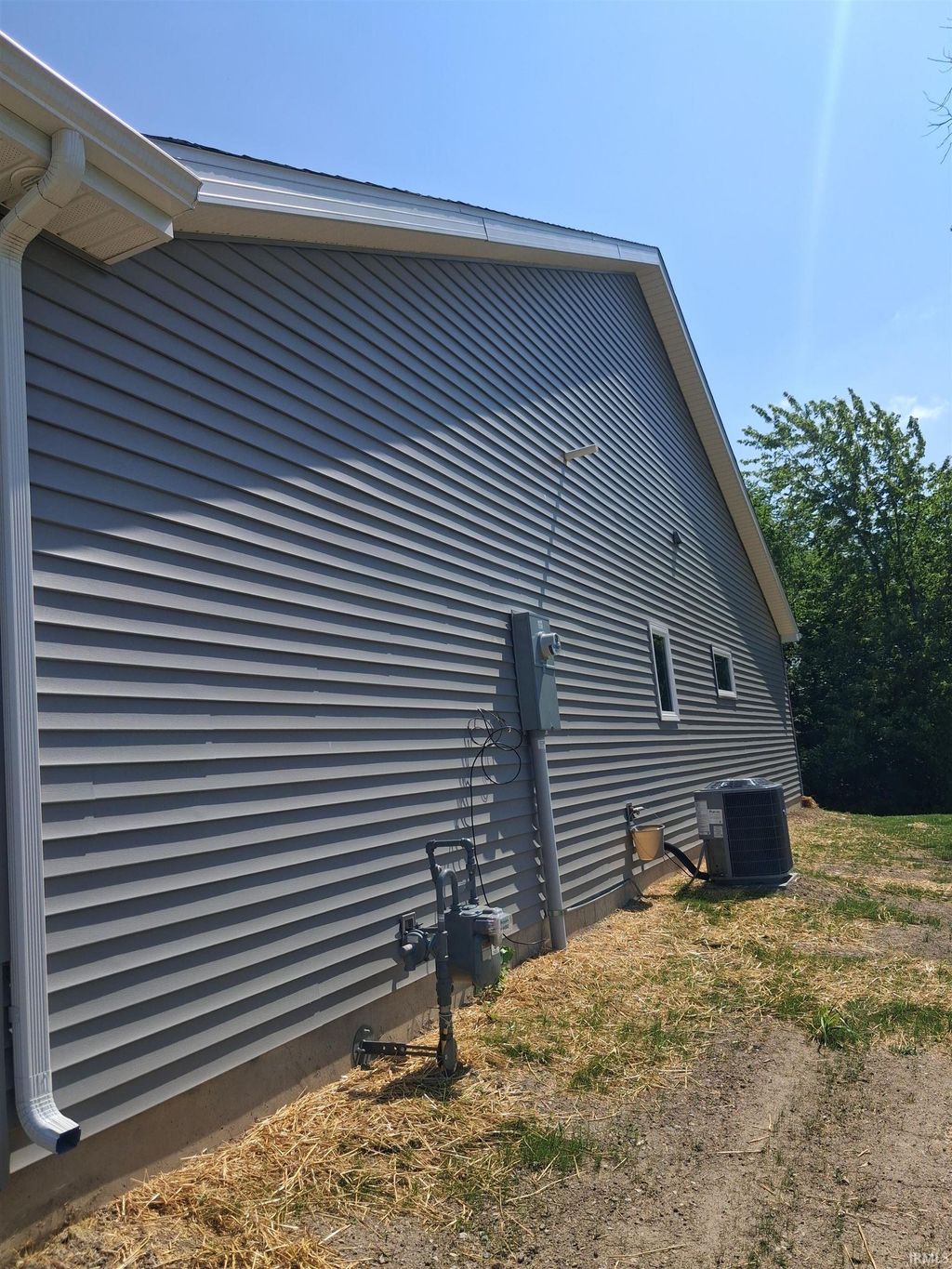 Photo of 1002 Emilee Court, Fort Wayne, IN 46825 (MLS # 202626664)