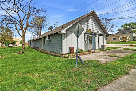 Photo of 325 E Christy Street, Marion, IN 46952 (MLS # 202545911)