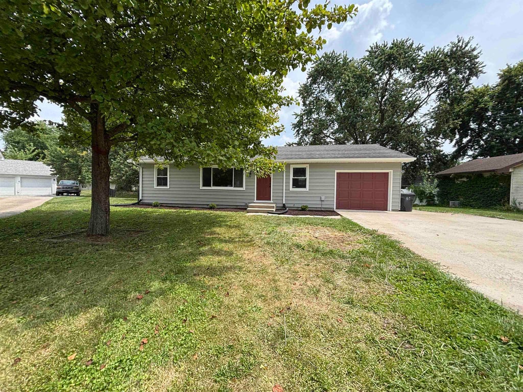 Photo of 124 Rolling Hills Avenue, Columbia City, IN 46725 (MLS # 202631116)