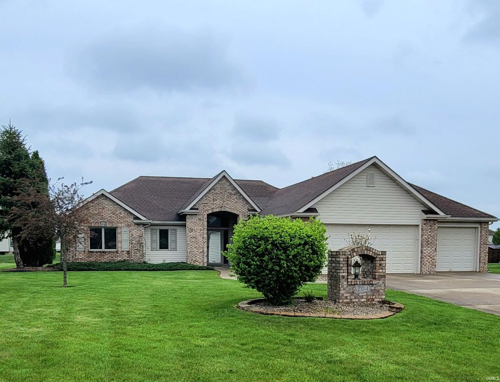 Photo of 204 Steeplechase Drive, Auburn, IN 46706 (MLS # 202615614)