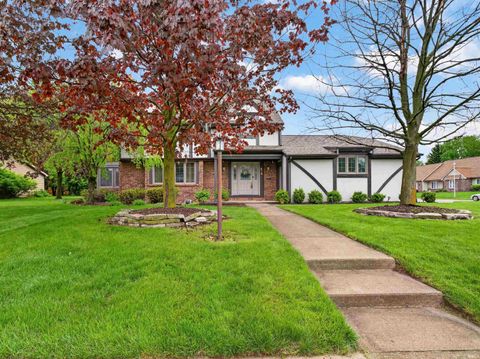 Photo of 416 Hawthorne Place, Auburn, IN 46706 (MLS # 202616211)