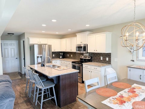 Tiny photo for 548 Caracol Court, Fort Wayne, IN 46845 (MLS # 202641572)