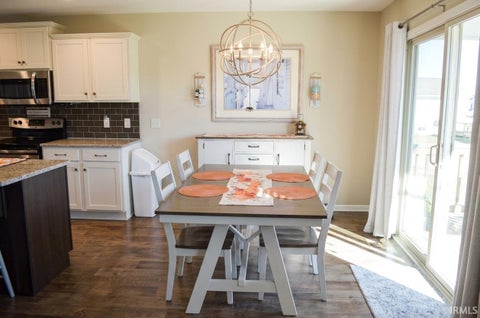 Tiny photo for 548 Caracol Court, Fort Wayne, IN 46845 (MLS # 202641572)