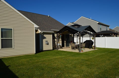 Tiny photo for 548 Caracol Court, Fort Wayne, IN 46845 (MLS # 202641572)
