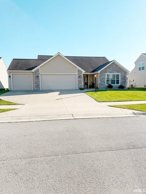 Tiny photo for 548 Caracol Court, Fort Wayne, IN 46845 (MLS # 202641572)