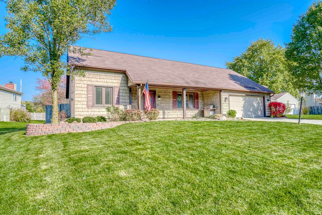 Photo of 8830 Voyager Drive, Fort Wayne, IN 46804 (MLS # 202612052)