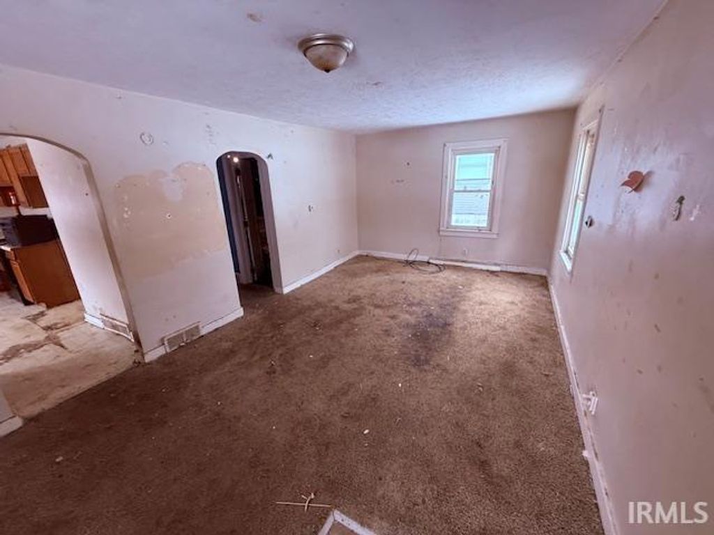 Photo of 54865 Edgewater Drive, South Bend, IN 46628 (MLS # 202605614)