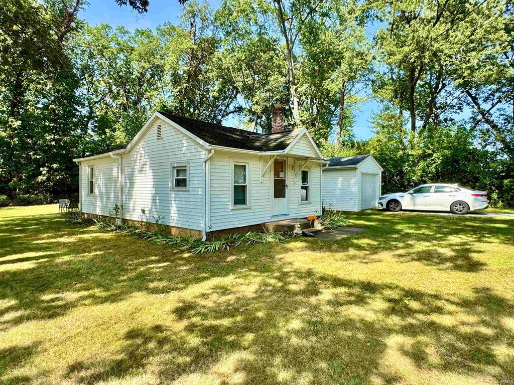Photo of 56365 Strathmore Drive, Elkhart, IN 46516 (MLS # 202537532)