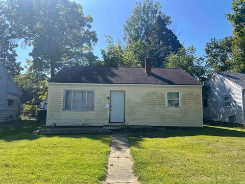 Photo of 1607 Potomac Avenue, Lafayette, IN 47905 (MLS # 202539512)