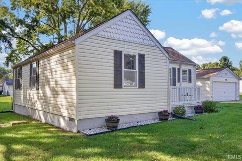 Tiny photo for 606 S Park Place, Fowler, IN 47944 (MLS # 202642109)