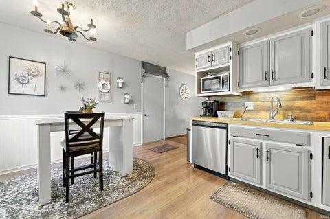 Tiny photo for 1630 S 500 E County Road, Columbia City, IN 46725 (MLS # 202638880)