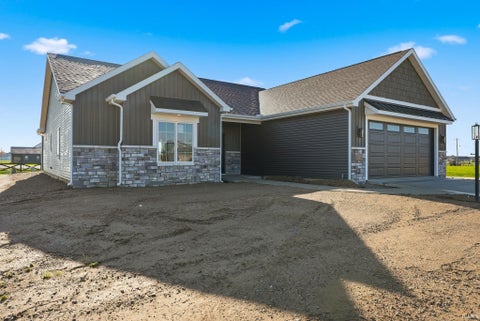 Tiny photo for 13234 Vista Verde Boulevard, Fort Wayne, IN 46818 (MLS # 202543579)