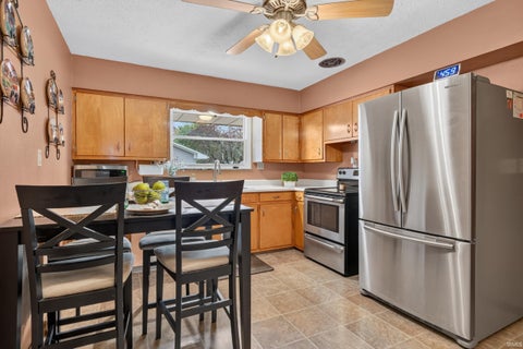 Tiny photo for 2225 W SYCAMORE Street, Kokomo, IN 46901 (MLS # 202639890)