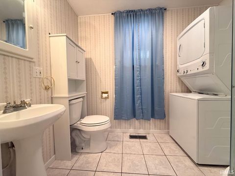 Tiny photo for 211 W Miami Avenue, Logansport, IN 46947 (MLS # 202617578)