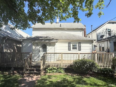 Tiny photo for 211 W Miami Avenue, Logansport, IN 46947 (MLS # 202617578)