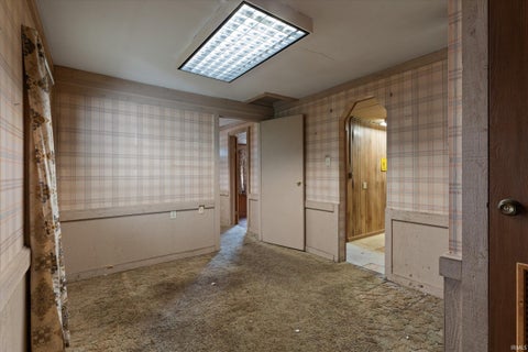 Tiny photo for 113 W Fairview Avenue, South Bend, IN 46614 (MLS # 202632556)