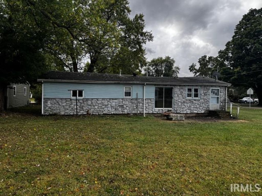Photo of 514 W 7th Street, Jonesboro, IN 46938 (MLS # 202541308)