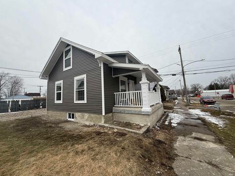 Tiny photo for 17 E Colfax Street, Logansport, IN 46947 (MLS # 202605716)