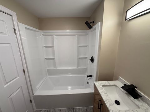 Tiny photo for 17 E Colfax Street, Logansport, IN 46947 (MLS # 202605716)