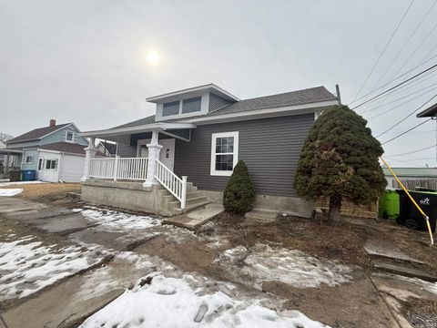 Tiny photo for 17 E Colfax Street, Logansport, IN 46947 (MLS # 202605716)