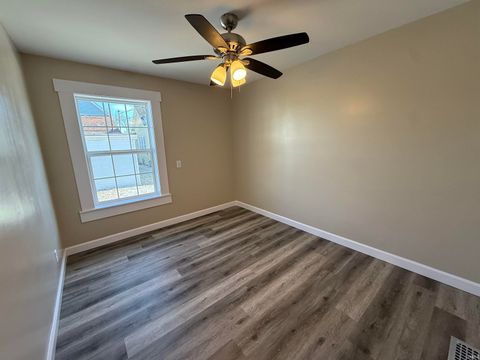 Tiny photo for 17 E Colfax Street, Logansport, IN 46947 (MLS # 202605716)