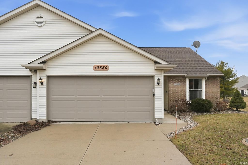Photo of 10650 Bookcliff Cove, New Haven, IN 46774 (MLS # 202607073)