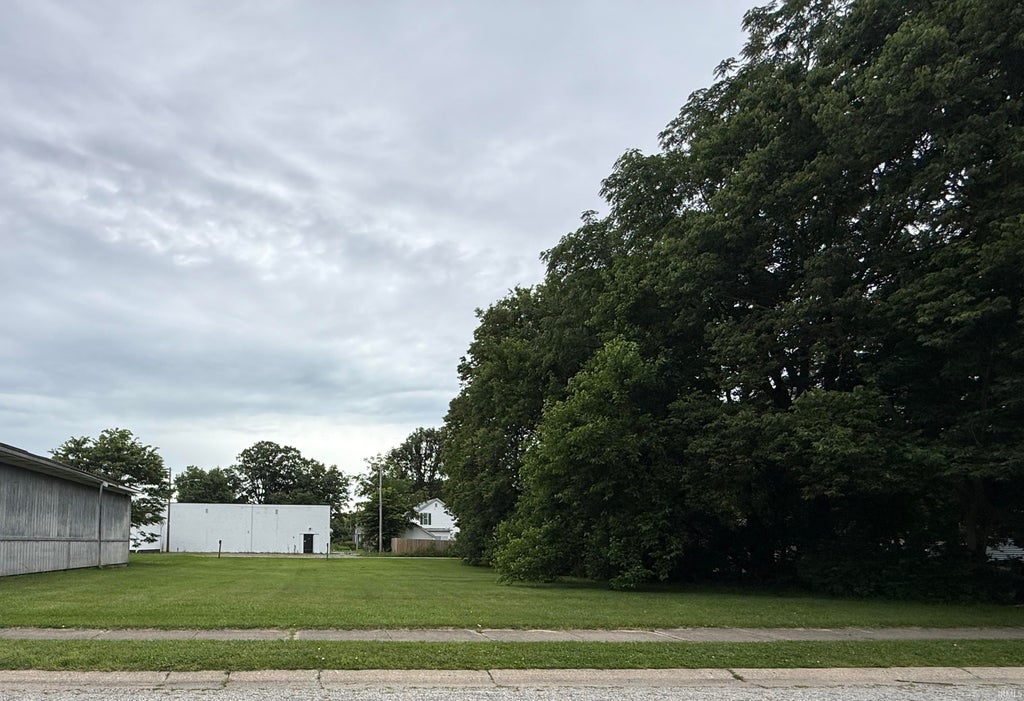 Photo of V/L 15 37 3e E 6Th Street #3435, Mishawaka, IN 46544 (MLS # 202625545)
