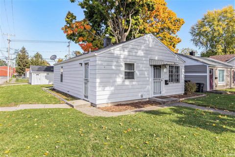 Photo of 1901 E Calvert Street, South Bend, IN 46613 (MLS # 202543895) Photo of 1901 E Calvert Street, South Bend, IN 46613 (MLS # 202543895)