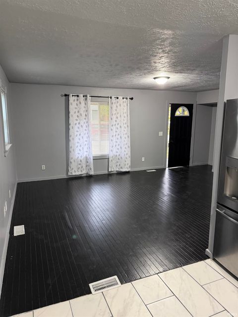 Tiny photo for 1142 E Jefferson Street, Kokomo, IN 46901 (MLS # 202543967)