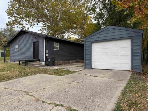 Tiny photo for 1142 E Jefferson Street, Kokomo, IN 46901 (MLS # 202543967)