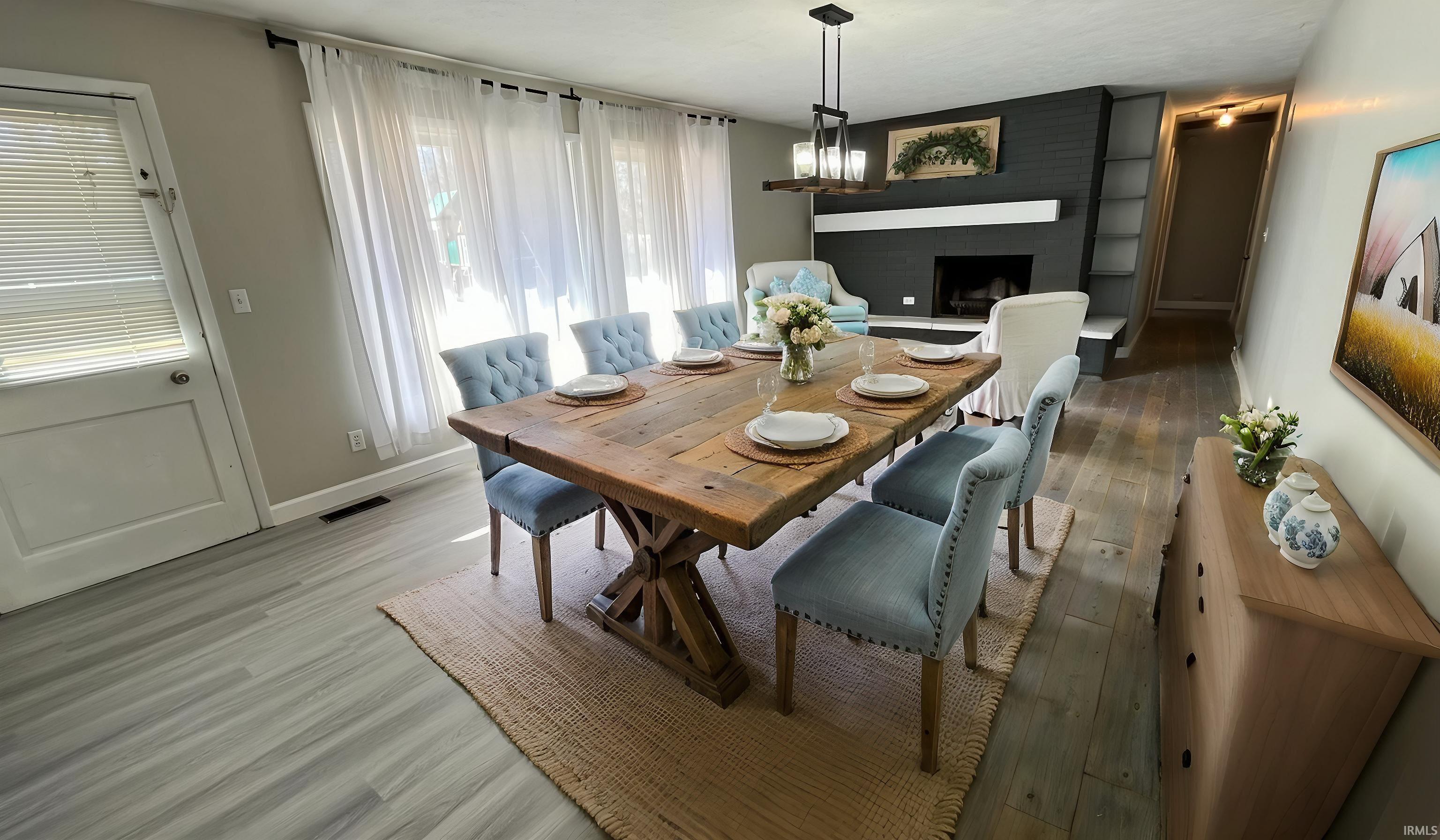 South Bend, Indiana 46614, United States, 3 Bedrooms Bedrooms, ,2 BathroomsBathrooms,Residential,Pending,122170