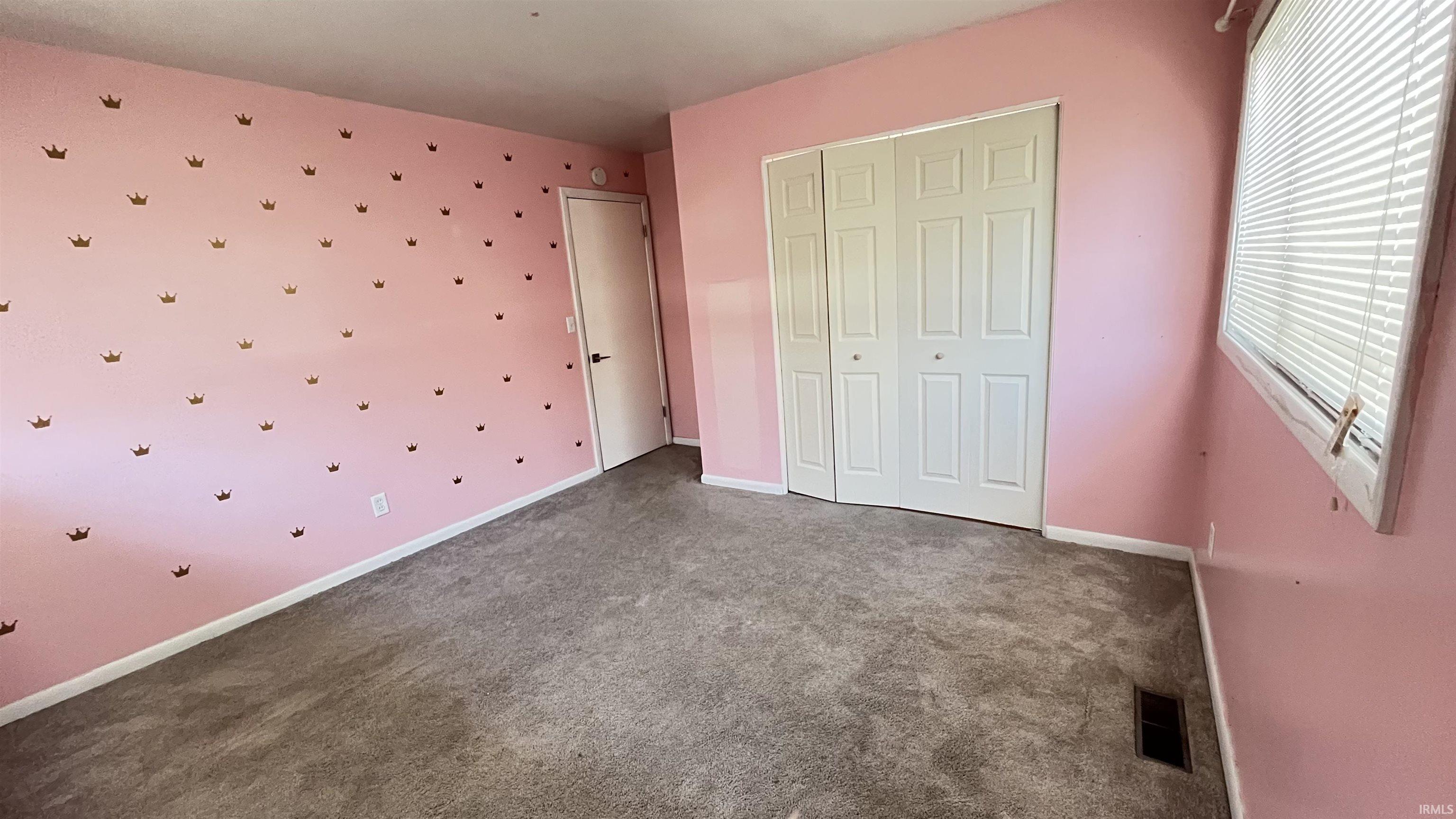 South Bend, Indiana 46614, United States, 3 Bedrooms Bedrooms, ,2 BathroomsBathrooms,Residential,Pending,122170