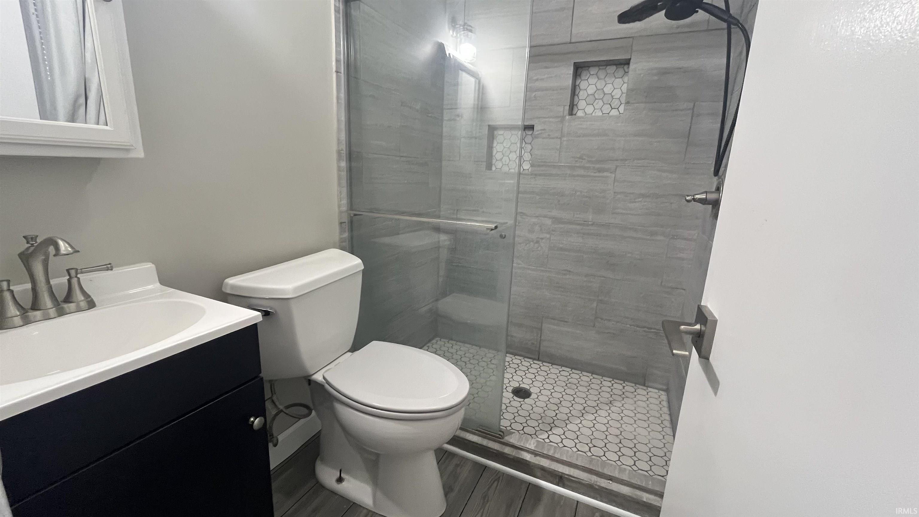 South Bend, Indiana 46614, United States, 3 Bedrooms Bedrooms, ,2 BathroomsBathrooms,Residential,Pending,122170