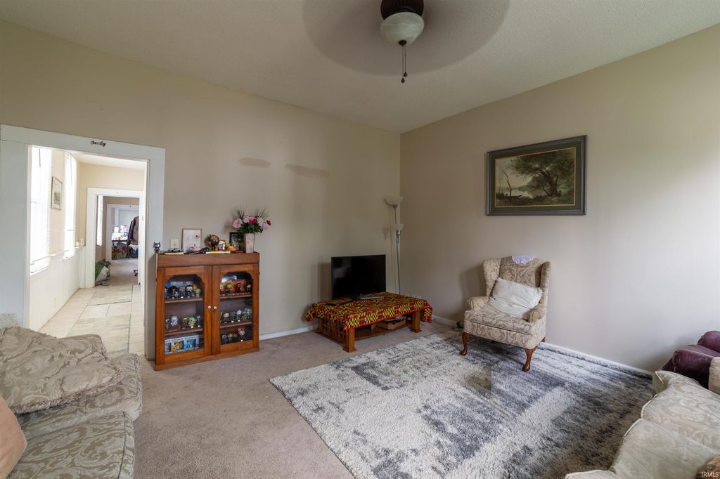 Photo of 2732 W Virginia Street, Evansville, IN 47712 (MLS # 202619526)