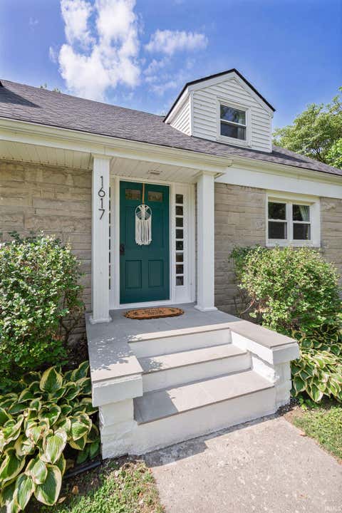 Tiny photo for 1617 W Sycamore Street, Kokomo, IN 46901 (MLS # 202623406)