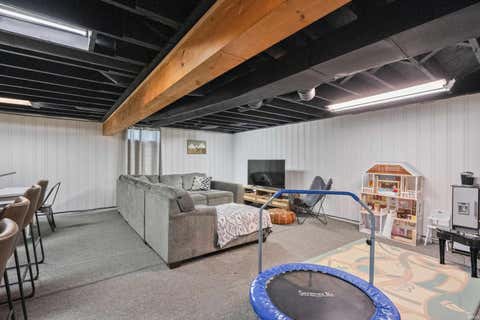 Tiny photo for 1617 W Sycamore Street, Kokomo, IN 46901 (MLS # 202623406)